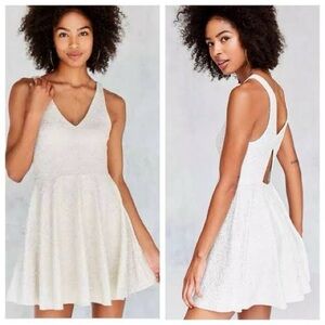 Silence + Noise (Urban Outfitters) Holiday White Sparkle Sleeveless Dress
